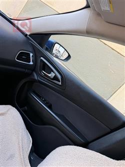 Chrysler 200